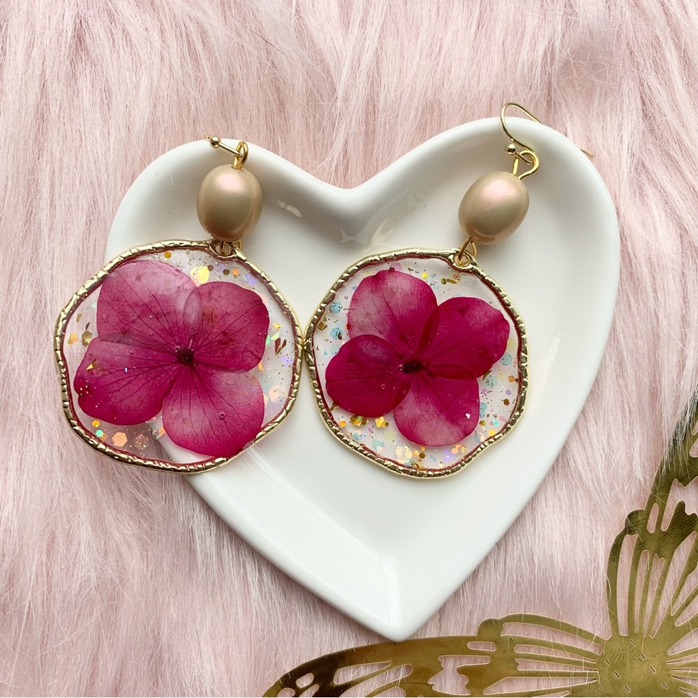Handmade resin earrings flower